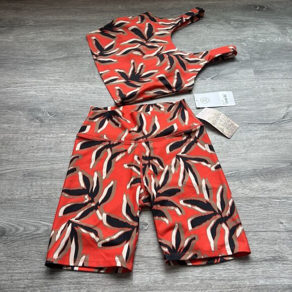 Sage Collective Crop Top Biker Shorts Set Women's  Red Palm Print NWT $115 SMALL - Picture 11 of 11